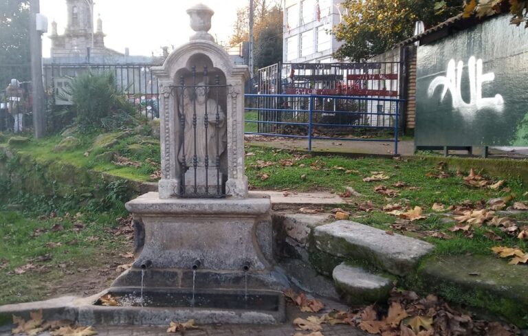 A Fonte da Raña en Cedeira en Redondela, unha vez rehabilitada