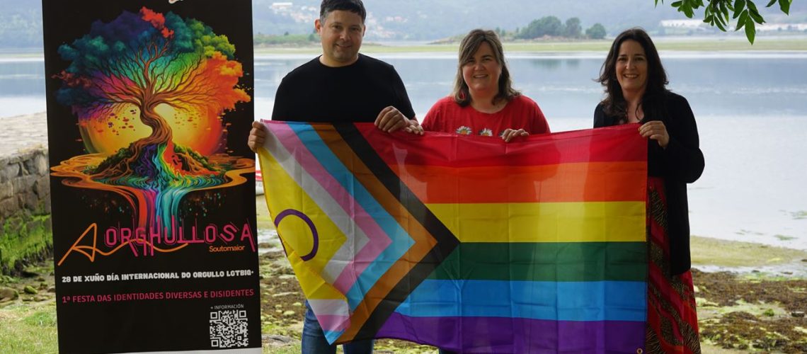 FOTO PRESENTACIÓN A OGHULLOSA_SOUTOMAIOR