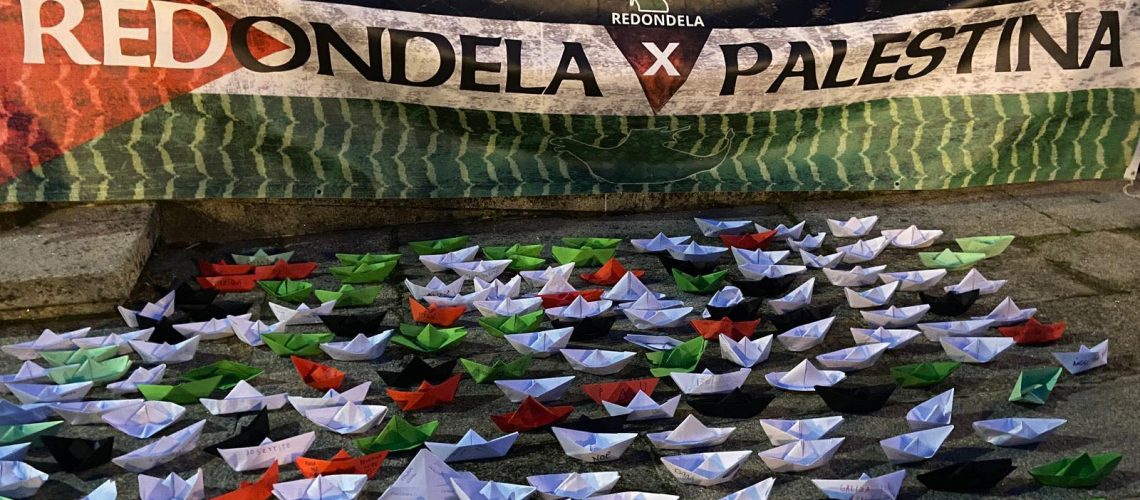 palestina barcos papel